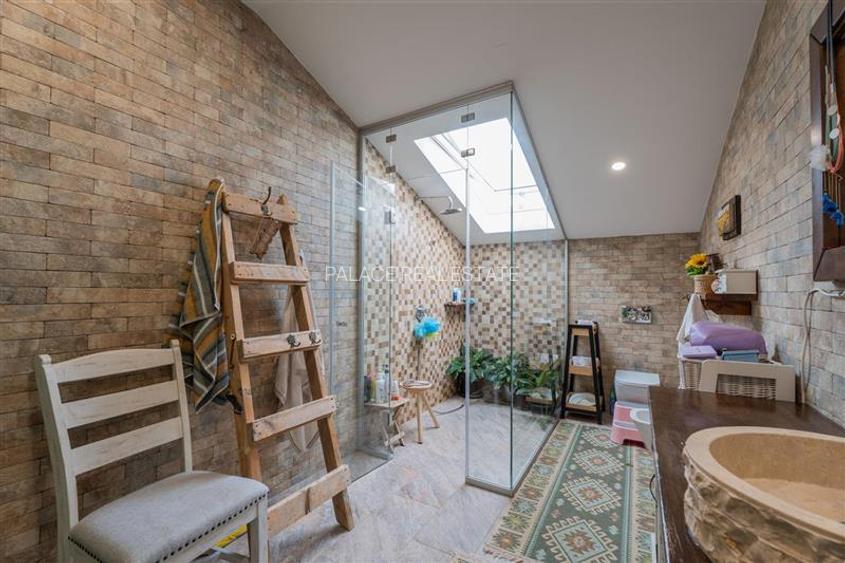 Vila de Vis cu Panorama Spectaculoasa ,INDEPENDENTA  ENERGETIC -Bucium - 35