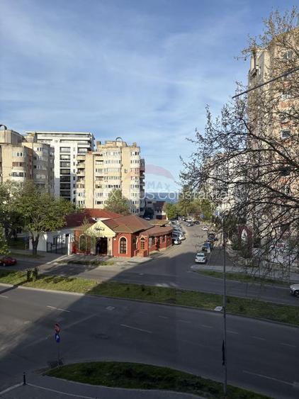 Apartament de vânzare 2 camere central cu vedere la mare - 2