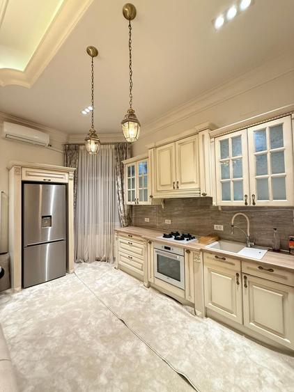Apartament 2 camere transformate in 3 Carol I Mosilor Izvorul Rece