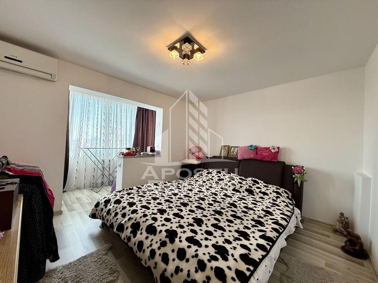 Apartament 3 camere de vanzare zona Lunei Timisoara