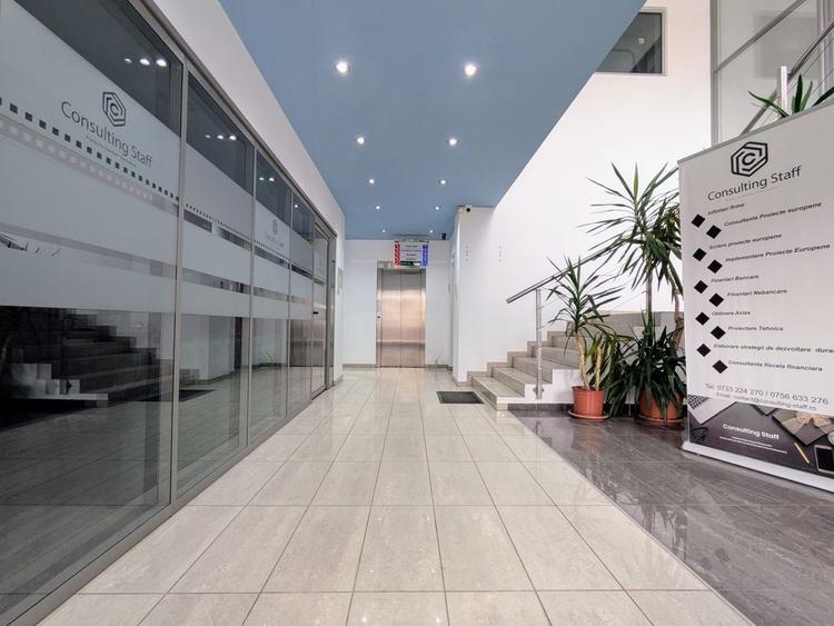 Cladire mixta de birouri si spatii comerciale - Comision 0%