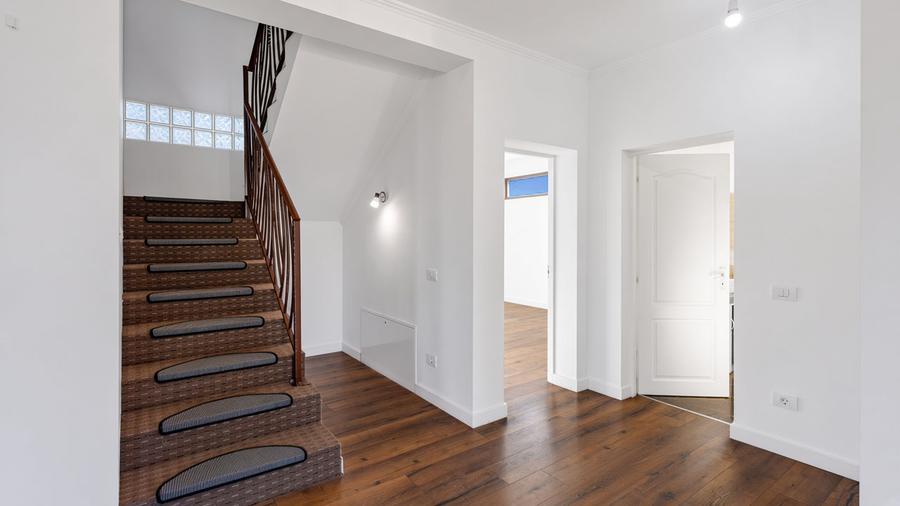 Casă spațioasă în Dumbrăvița | 260 mp utili | Teren 930 mp