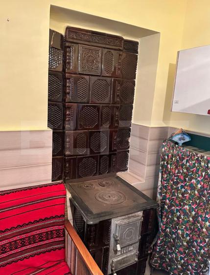 Casa cu 2 camere, 141 mp, 690 mp teren,  Petrestii de Mijloc