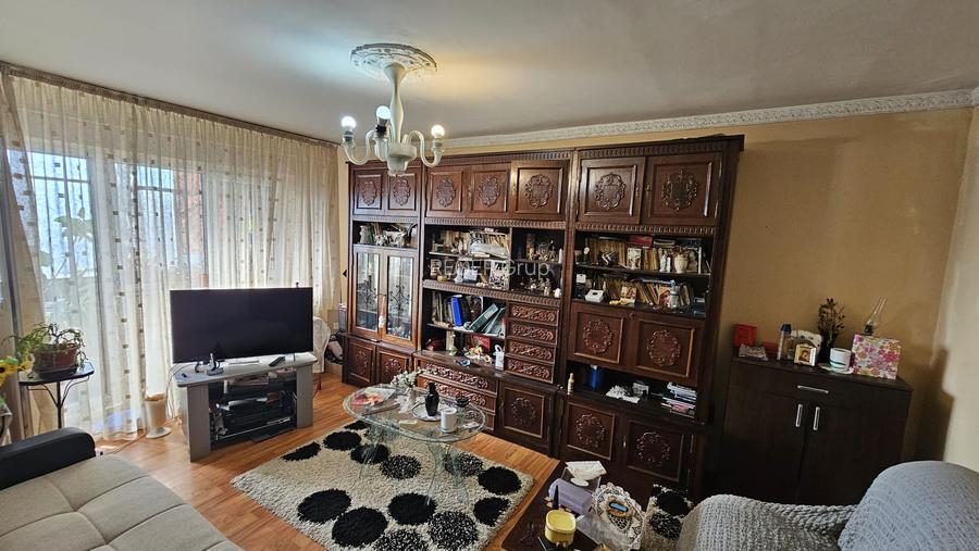 Blv BUCURESTI - decomandat |57 mp utili | Vedere bulevard - 11