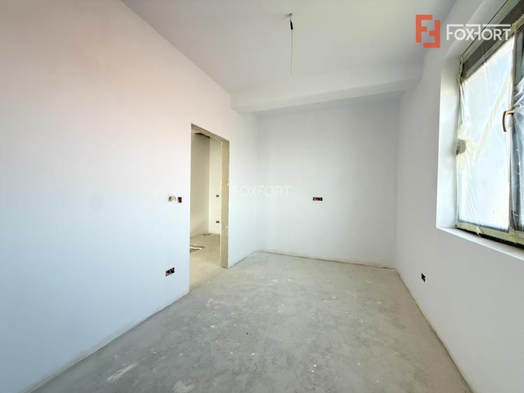 Duplex 4 camere situat la drum asfaltat, in Sacalaz - 21