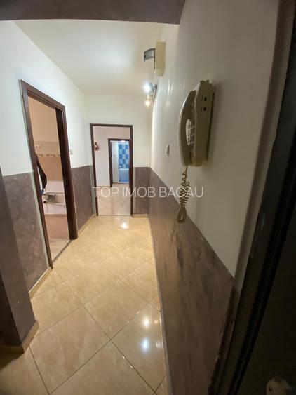 2 CAMERE etajul 2, termopan, AC, izolat, bucatarie mare, URA - 6