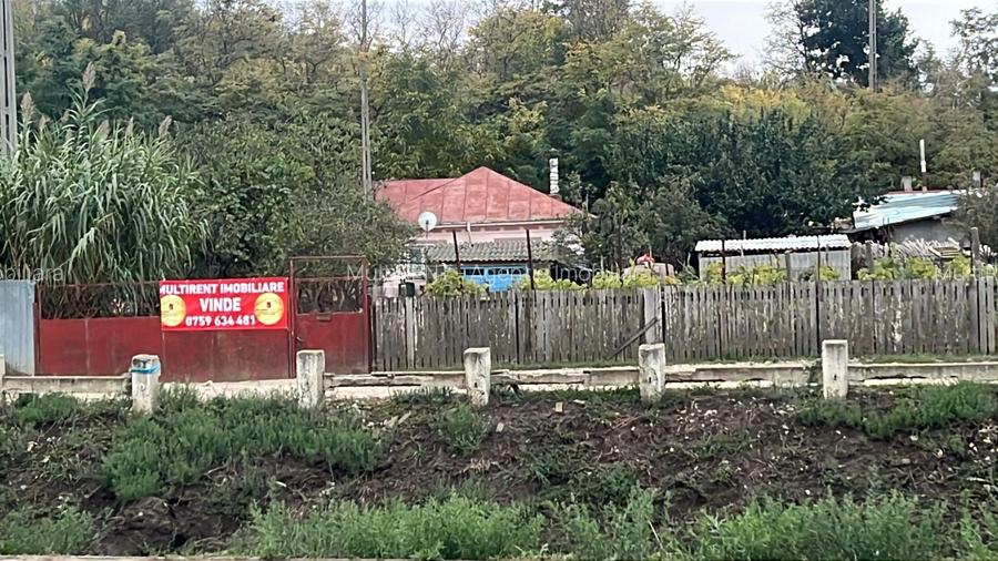 Teren cu casa de vanzare la Malcoci -str.Ovidiu! - 2