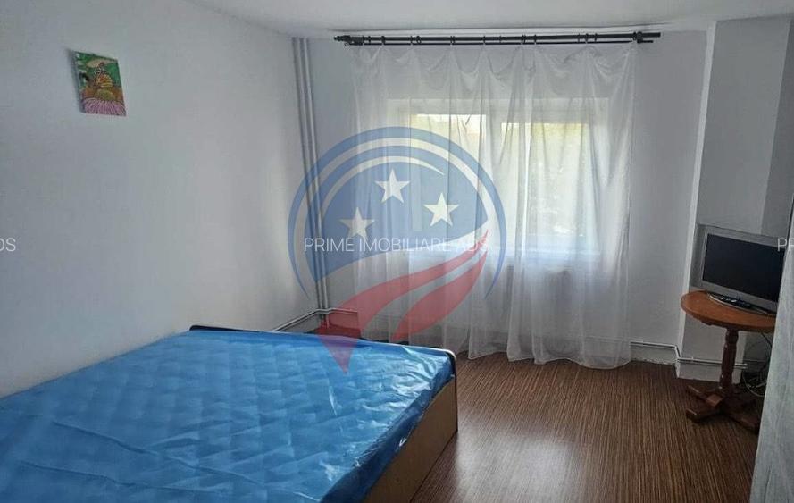 CHIRIE APARTAMENT 3 CAMERE 1 MAI - 3