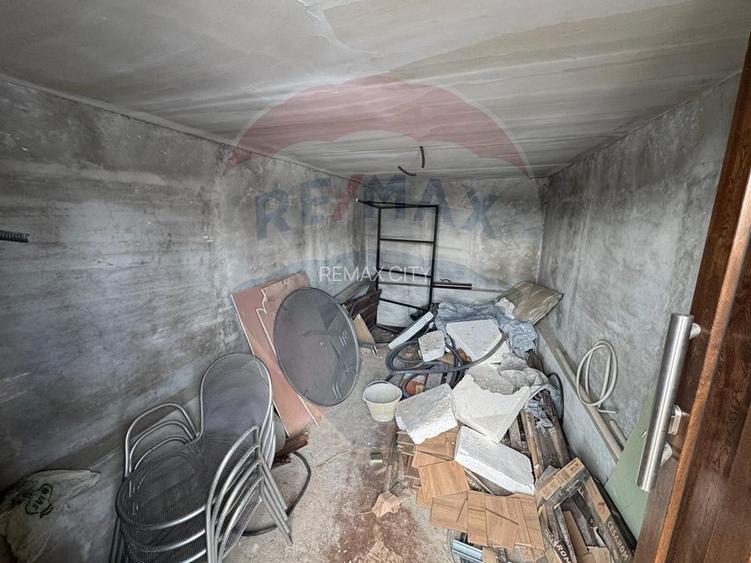 Casa  si  teren zona Balaurul - 38