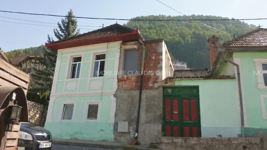 CASA SINGUR CURTE DE RENOVAT  cu teren 297 mp -ZONA PIATA UNIRII- comision 0% - 2