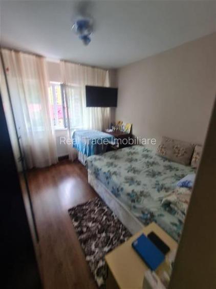 Apartament 4 camere decomandat, etaj intermediar Racadau - 5