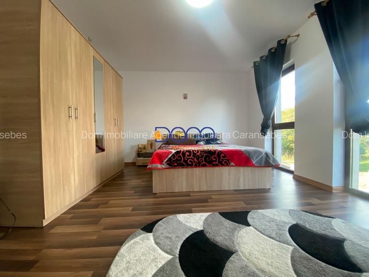 Vila spatioasa recent construita - 10