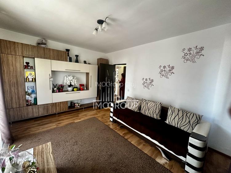 Apartament 2 camere, decomandat, 3 balcoane si parcare, Floresti, zona Eroilor - 6