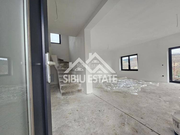 Casa Sibiu, Poplaca 4 camere, 3 bai, terasa si curte NOU - 18