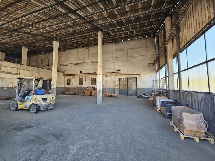 Spatiu industrial Mun. Calafat, Jud. Dolj  teren + constructii 9692mp+2931mp - 14