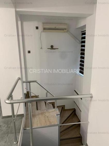 Vila de LUX  Ultracentrala! TOTUL NOU SI DE CALITATE- 300mp construiti - 15