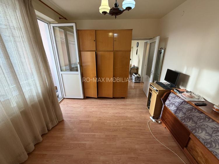 Apartament 3 camere 60 mp etaj 2 - Campina ,langa OMV - 12