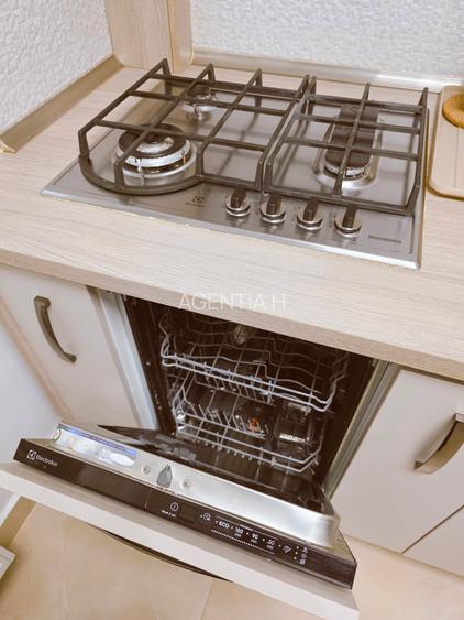 2 camere Sala Palatului etaj 4, bloc 1960, mobilat, balcon, renovat - 28