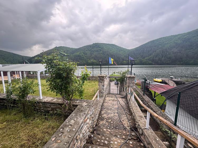 Teren pe lac | Somesu Cald | Autorizatie de constructie 2100 mp - 2