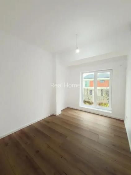 Casa Vila noua 3 dormitoare + birou / 4 bai / 16 min metrou 1 Dec 1918 - 17