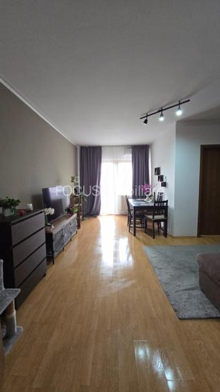 Garsoniera cu vedere superba catre Lacul Plumbuita - 4