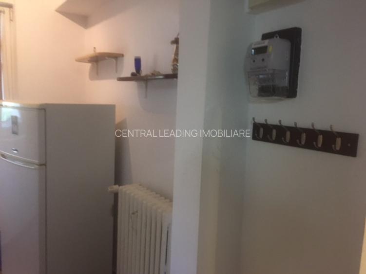 2C/ GARSONIERA DUBLA MODERNA 1/7 stradal Magheru VEDERE SPATE:CURTEA BLOCULUI - 9