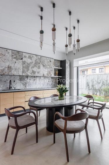 Luxury Garden Villa - 8