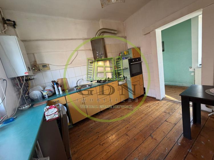 Casa 7 camere,  2 apartamente, 300 mp utili, 1248 mp teren, Cristian, Sibiu - 3