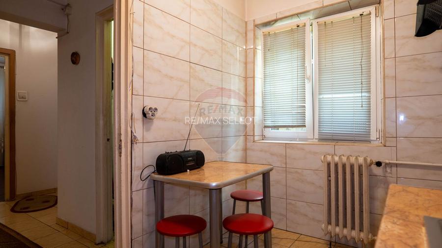 Apartament cu 3 camere decomandat  - Soseaua Pantelimon - 17