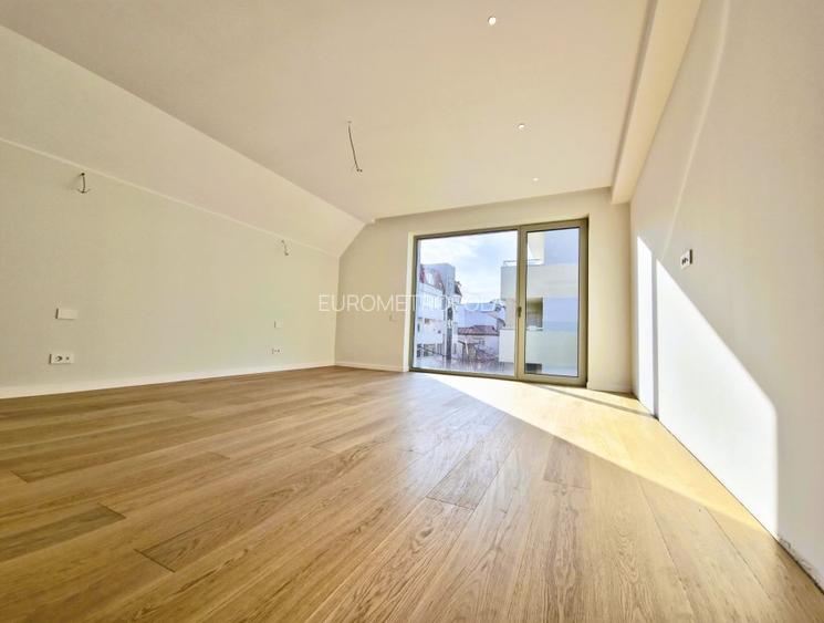 Vila D+P+2E+3R - Dorobanti - 15