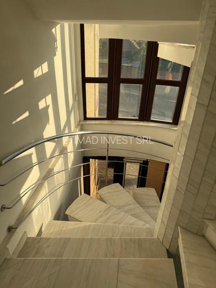 AFACERE LA CHEIE - SPALATORIE AUTO + BIROURI - 25