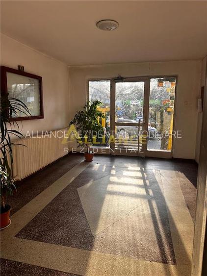 3 Camere sector 4  Berceni 2Parcari - 2