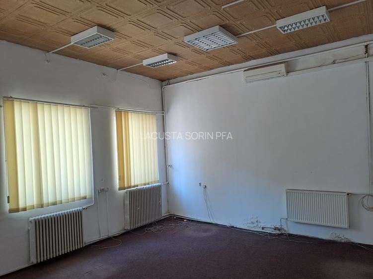 Calea Victoriei - Centrul Vechi-CEC, P+1, singur curte, curte generoasa(1400 mp) - 3