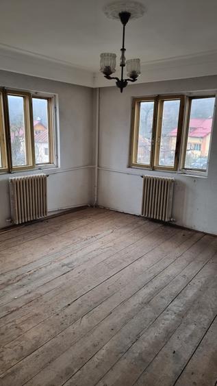 Casa com. Pausesti-Maglasi, sat Valea Cheii
