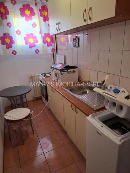 Dristor- metrou - 1 min- bloc mixt - 9