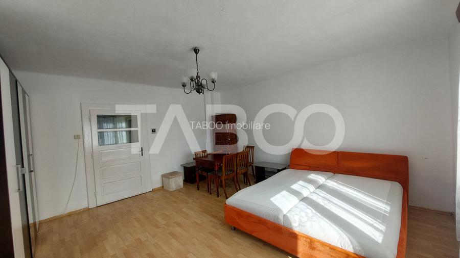 Apartament de vanzare la casa 2 camere curte 160 mp zona Turnisor - 3