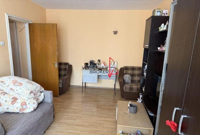 Garsoniera Dristor Metrou Bloc Mixt - 3