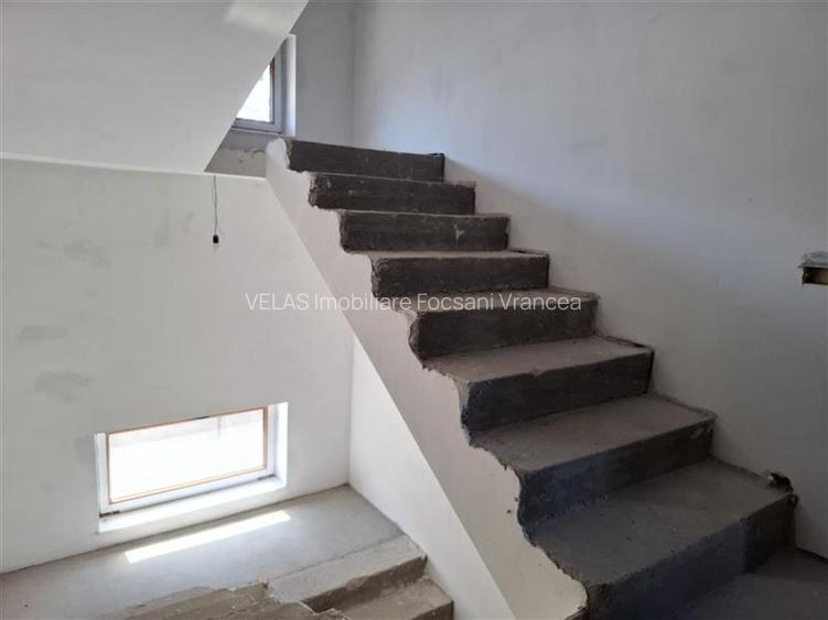 Vila Petresti P+ET, CT, 1012 mp teren - 13