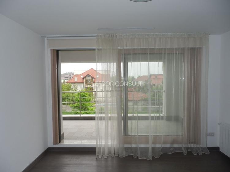 Vila de Lux in apropiere de British School - 11