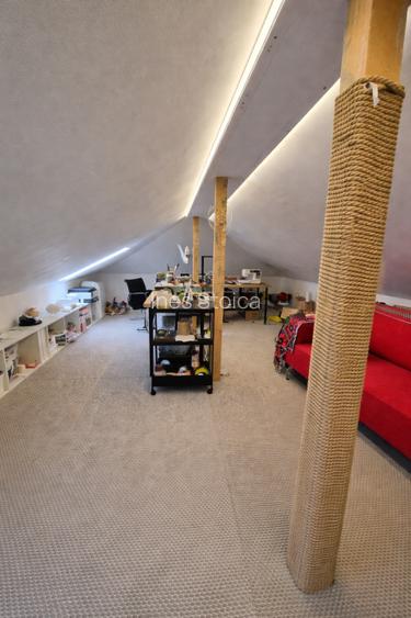 Casă contemporană cu grădină matură, spații versatile și intimitate – Crevedia - 7