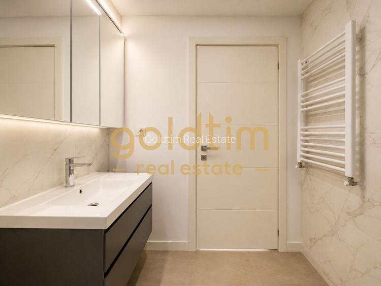 FIRST RENT/ IANCU NICOLAIE/ PRIVELISTE LAC/ PARCARE/ DRESSING - 16