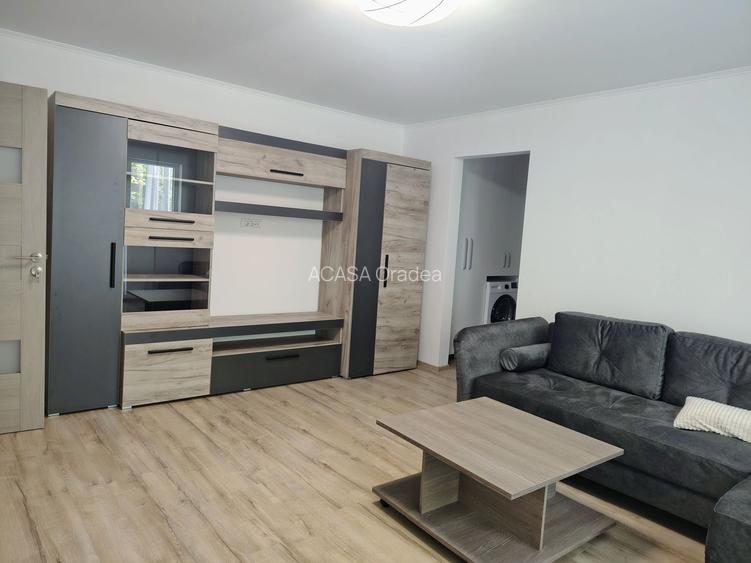 Apartament 3 camere Cantemir , 420 E/luna  negociabil, Comision 50% - 2