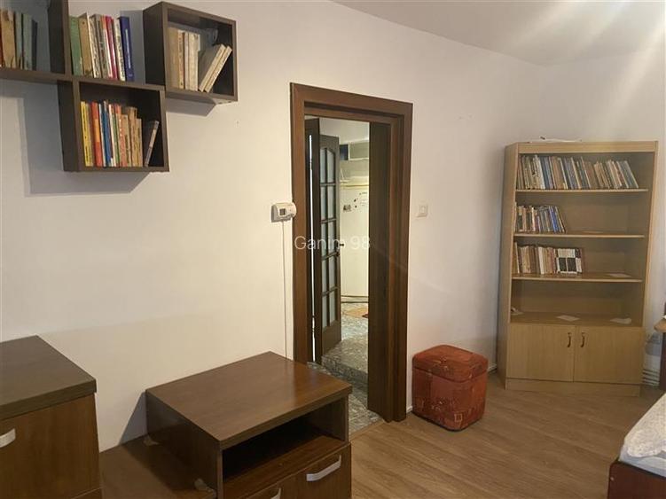 Garsoniera  de inchiriat , zona  b- dul Brailei , parter , decomandata , mobilat - 11