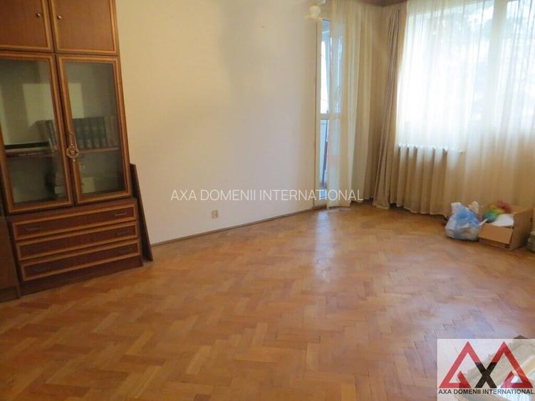Apartament 4 camere Titan - metrou Nicolae Grigorescu - etaj 1 - bloc H - 2