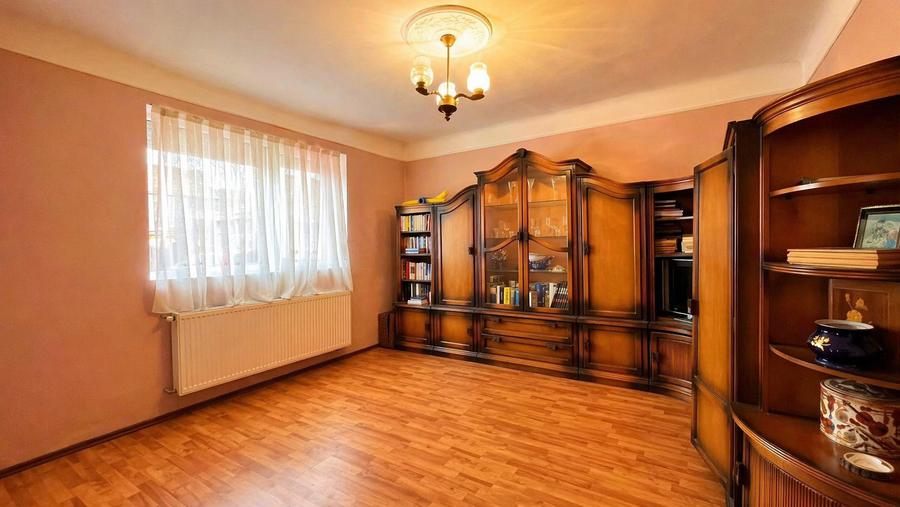 Casa cu 3 camere de vanzare in Oradea, zona Dragos Voda