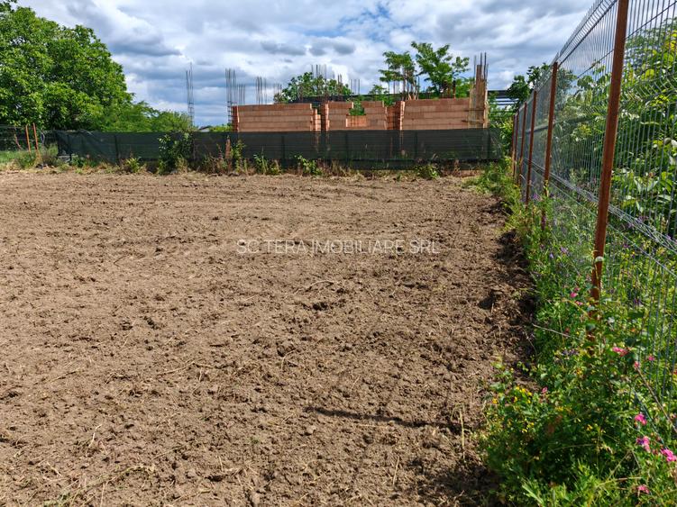 VANZARE TEREN INTRAVILAN CORNET - 25