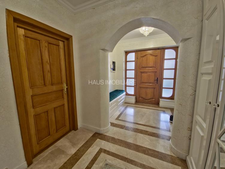 Vilă unică de vânzare piscina  zona Stadion - 14