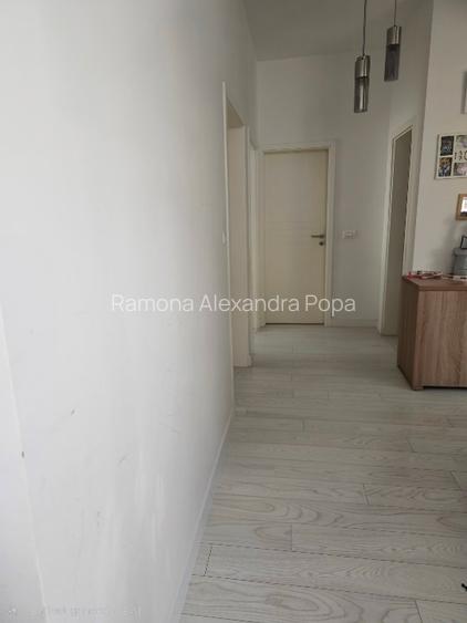 Vând apartament 3 camere - 2