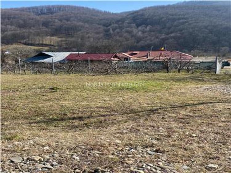 Teren de vanzare pentru constructii Slanic Moldova - 2