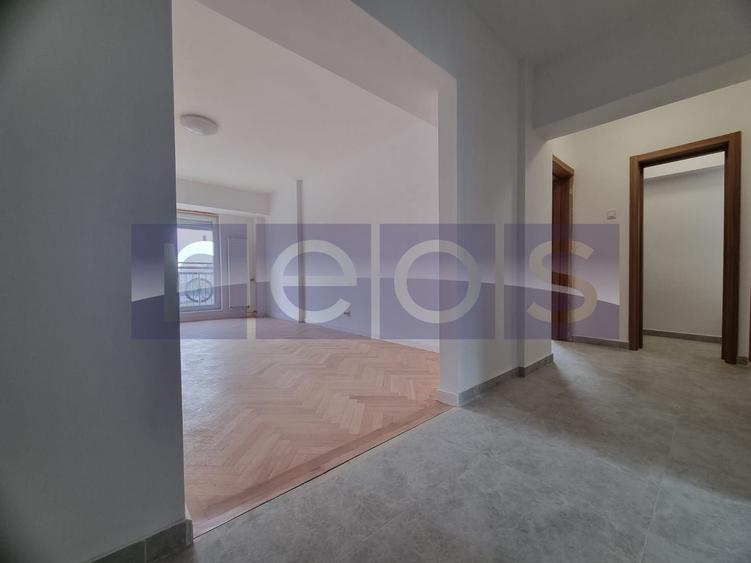 VANZARE 4 CAMERE DECOMANDAT -UNIRII - VEDERE FANTANI - 104mp - 2